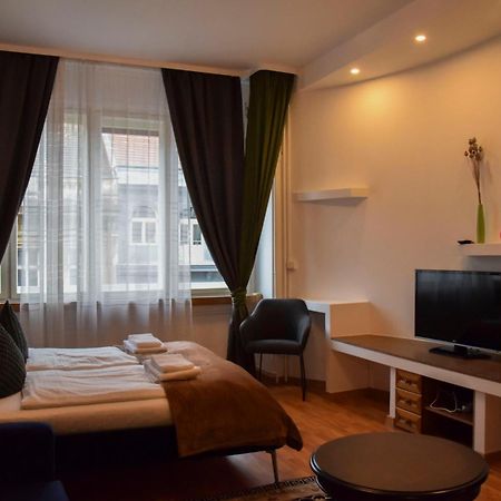 Main Prague Square Apartments Sauna And Fireplace Buitenkant foto